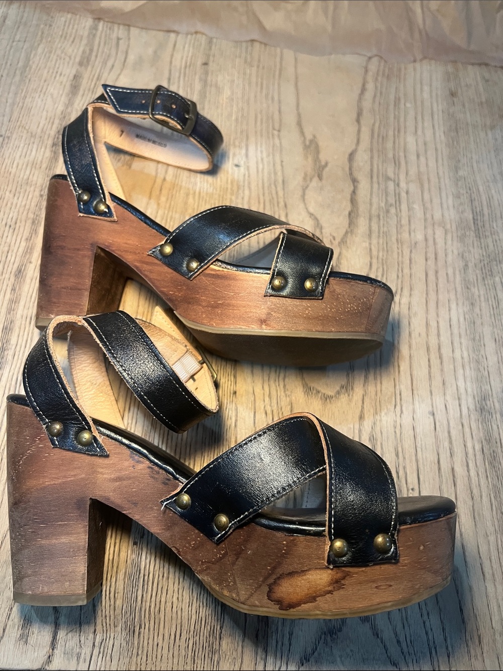 Bed Stu Black Leather Platform Sandals with Wood Block Heel Ankle Strap Size 7 - Picture 8 of 9